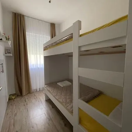 Seaesta Holidays Nika Trogir