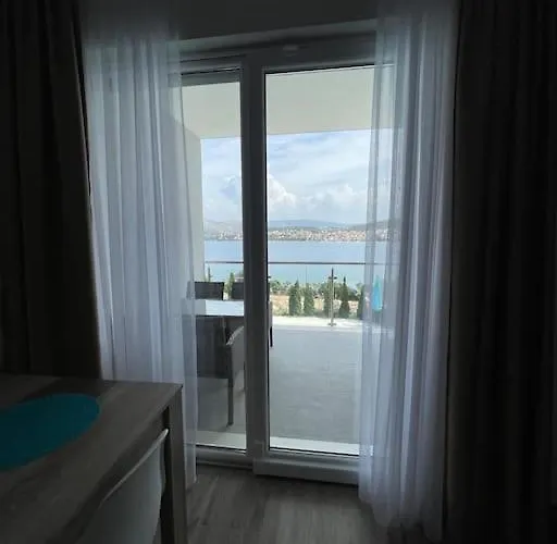 Seaesta Holidays Nika Апартаменты *