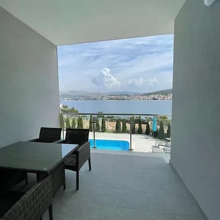 Seaesta Holidays Nika Apartament *