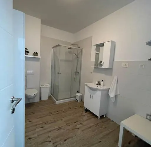 Apartment Seaesta Holidays Nika