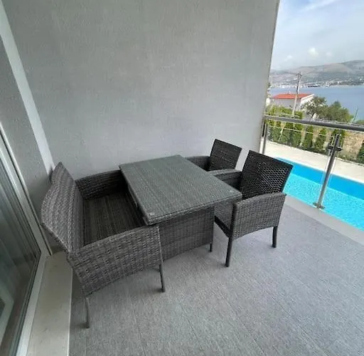 Apartment Seaesta Holidays Nika Trogir